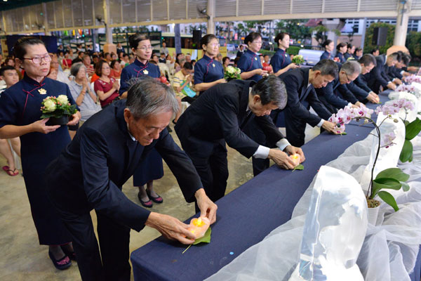 邻里祈福安人心 正信素食福自来