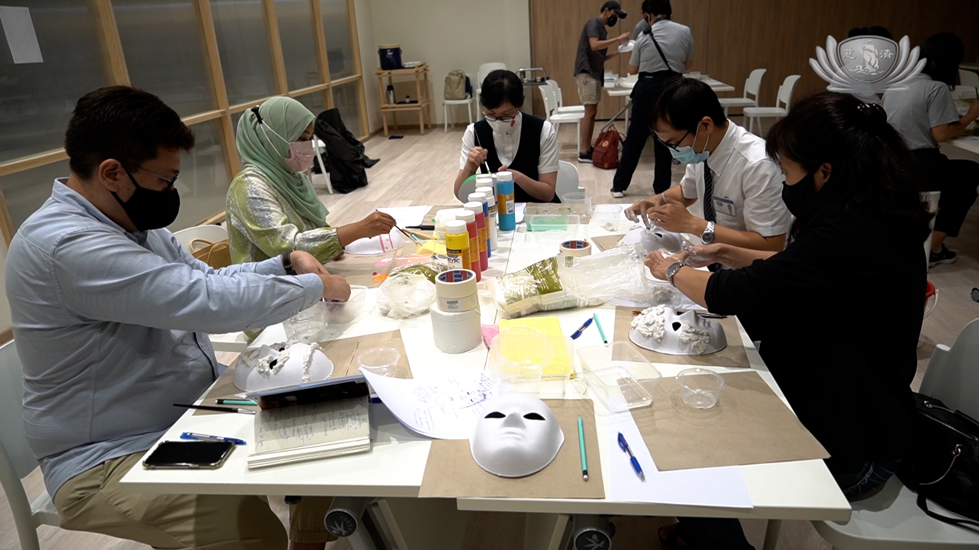 Workshop Participants Reconnect with Their Inner Self through Experiential Art